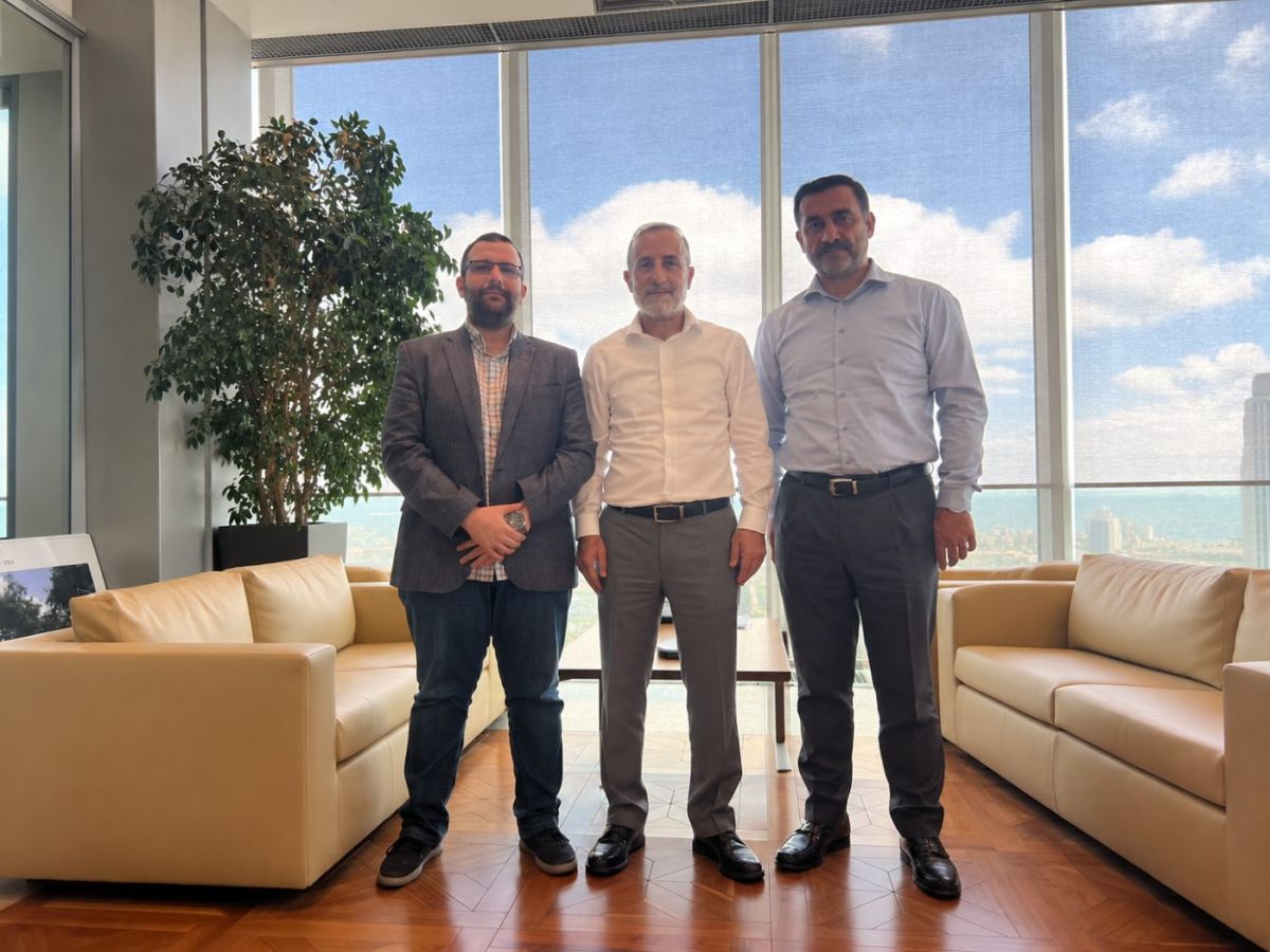 With the coordinating chairman of DEİK's Türkiye–Middle East and Gulf business councils. Istanbul.